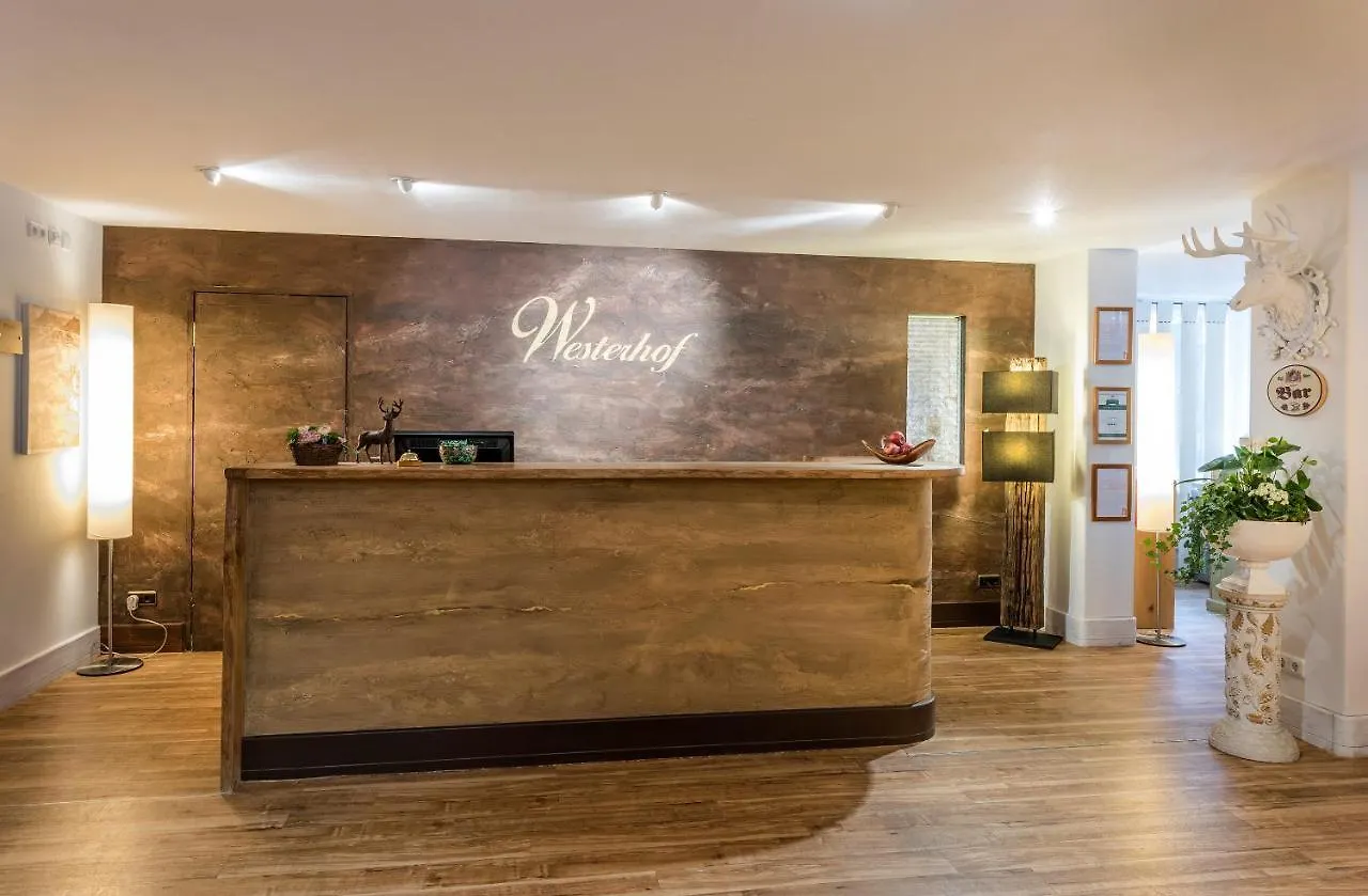 ***  Der Westerhof Hotel 테게른제 독일